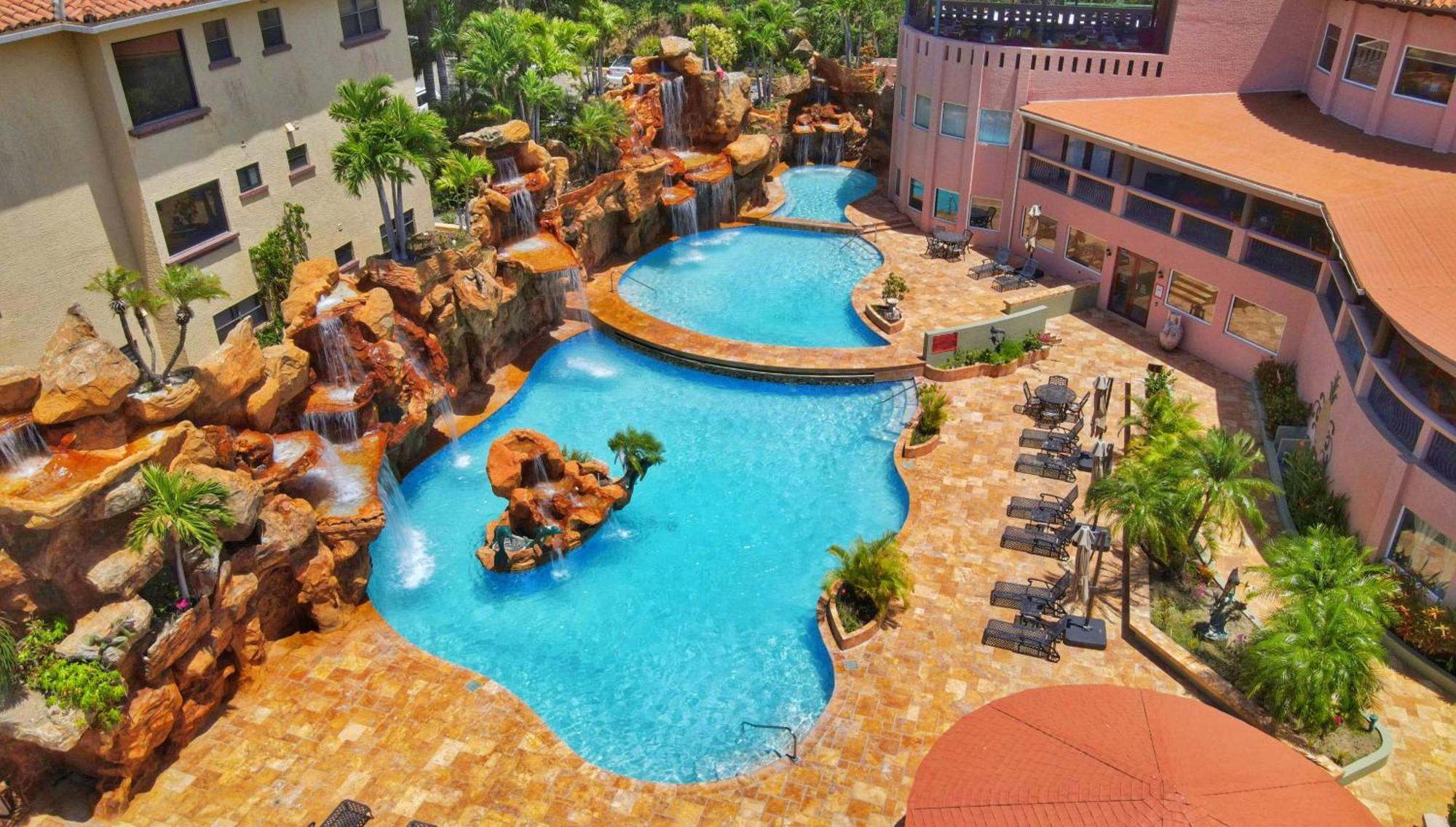 Clarion Suites Roatan At Pineapple Villas French Harbour Buitenkant foto
